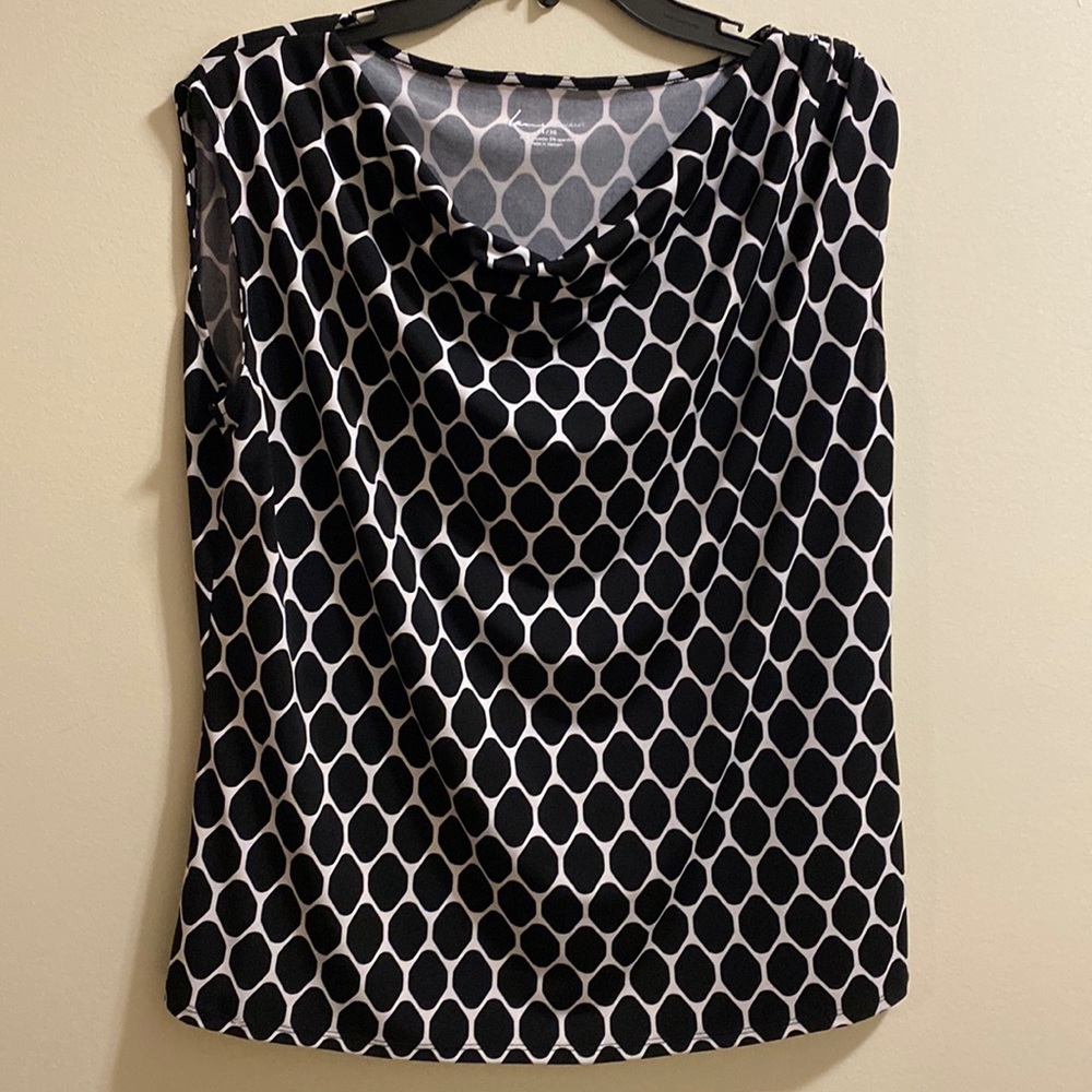 Sz 14/16 Lane Bryant sleeveless black and white top with  draping cowl neckline